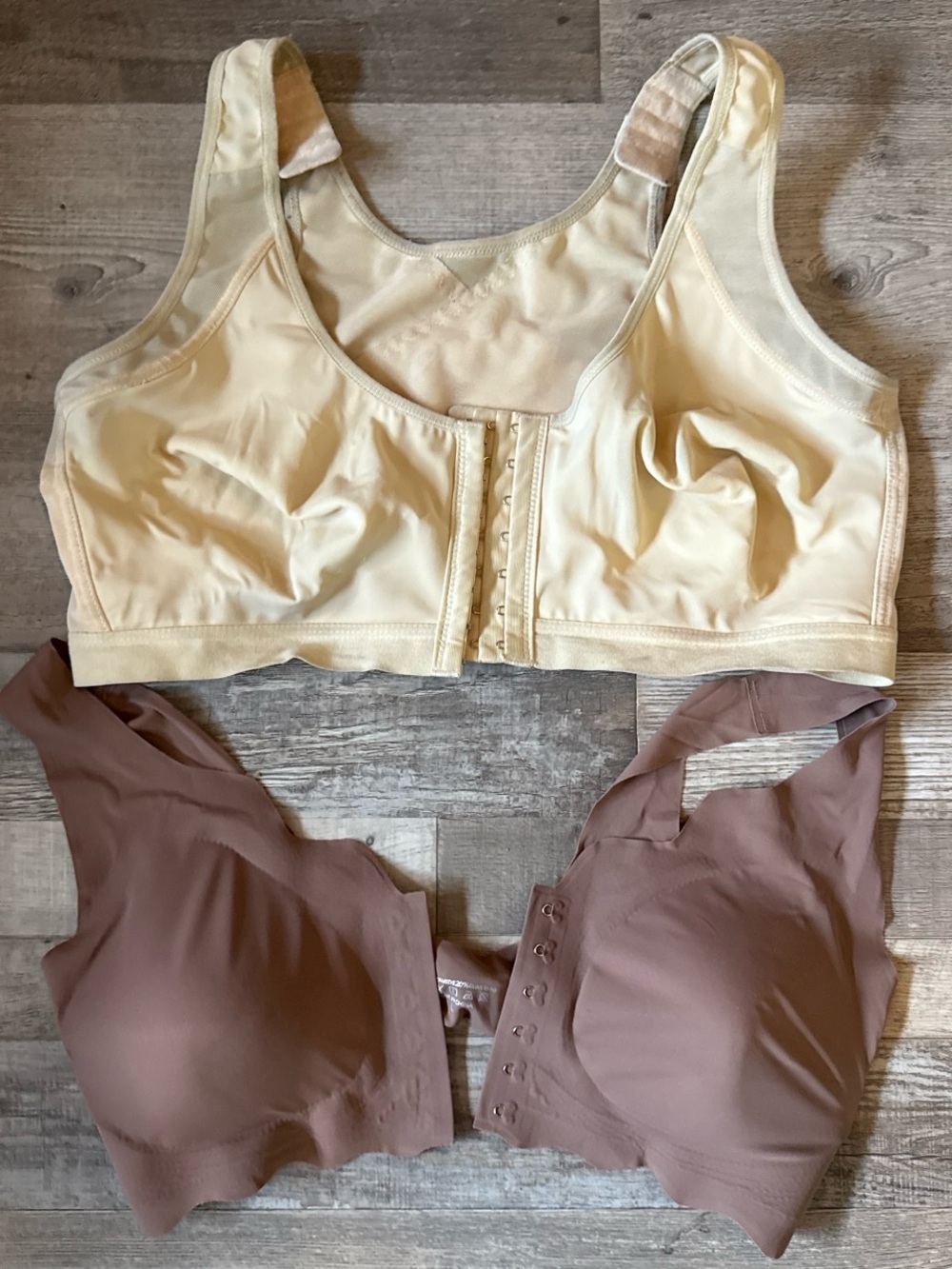 Women’s Front-Close Comfort Bra - Cream and Brown size L